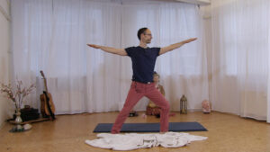 Steffen in Virabhadrasana 2. Yoga Video