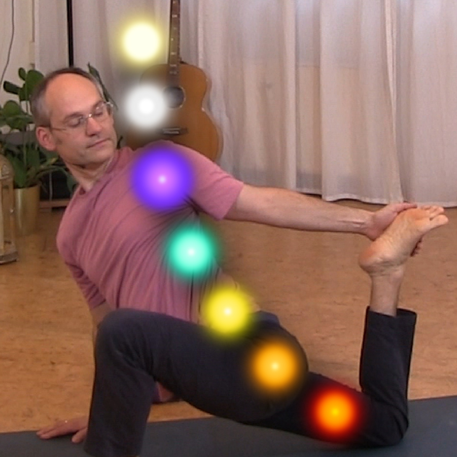 Chakra Yoga – Live Onlineseminar. Energiefelder deines Körpers
