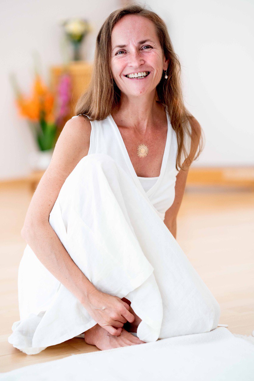 Portrait Janine sitzend