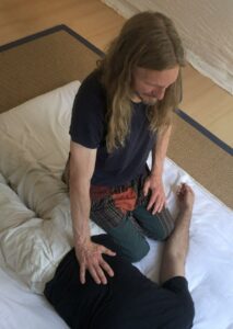 Shiatsu Position mit Nick
