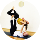 Akrobatik Yoga Position Steffen und Julia